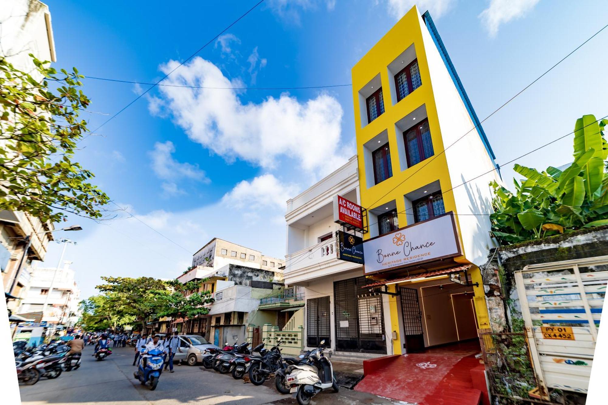 Bonne Chance Heritage Residence Pondicherry Bagian luar foto